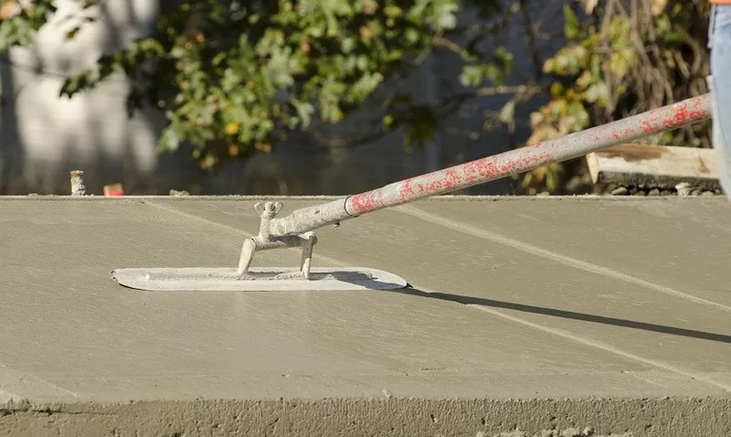 gładzenie wylanego betonu
